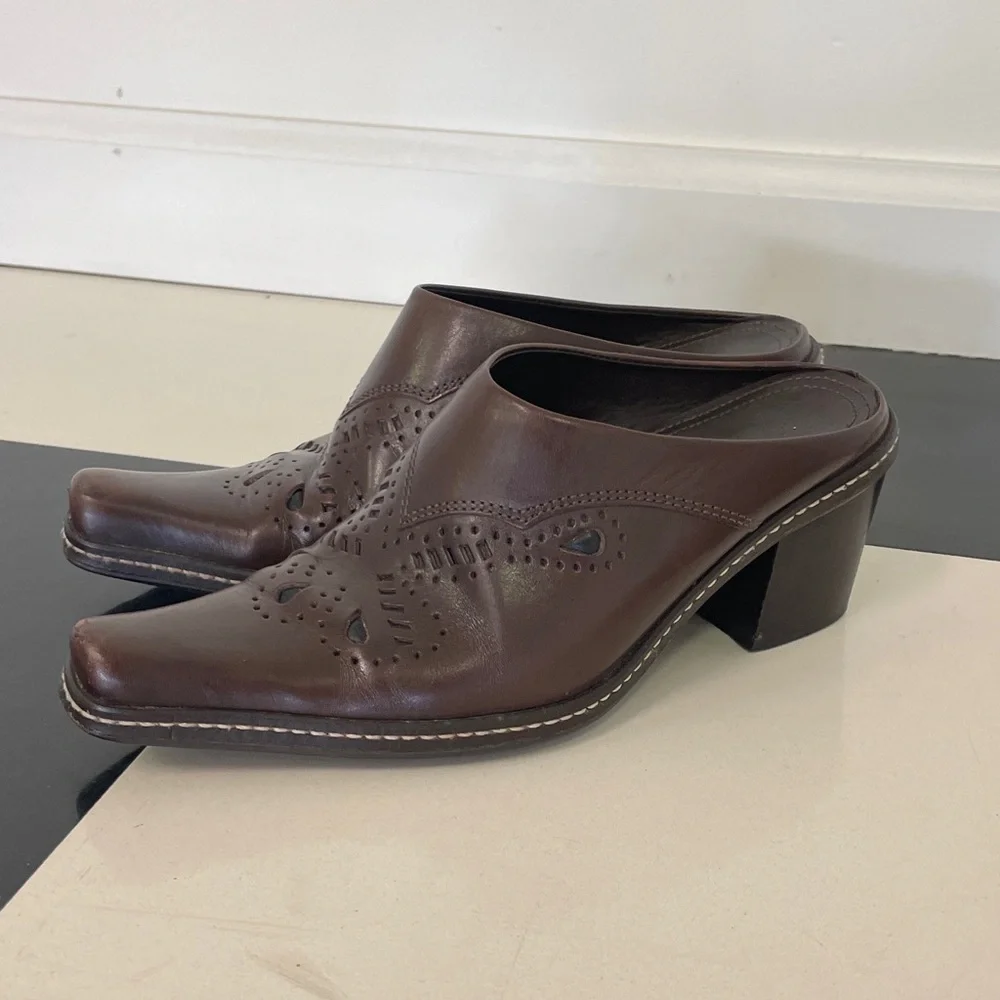 Gianni Bini Western Boot Square Toe Cut Out Mules 6 Brown Cowgirl Nashville - Picture 1 of 7
